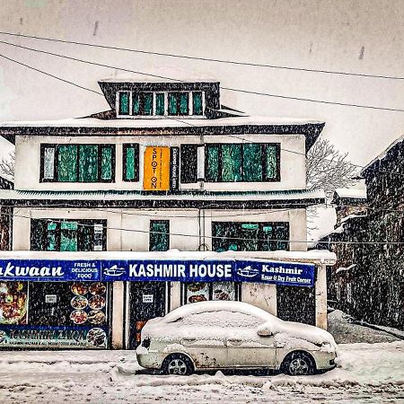 Kashmir House Pahalgam Hotel Exterior foto