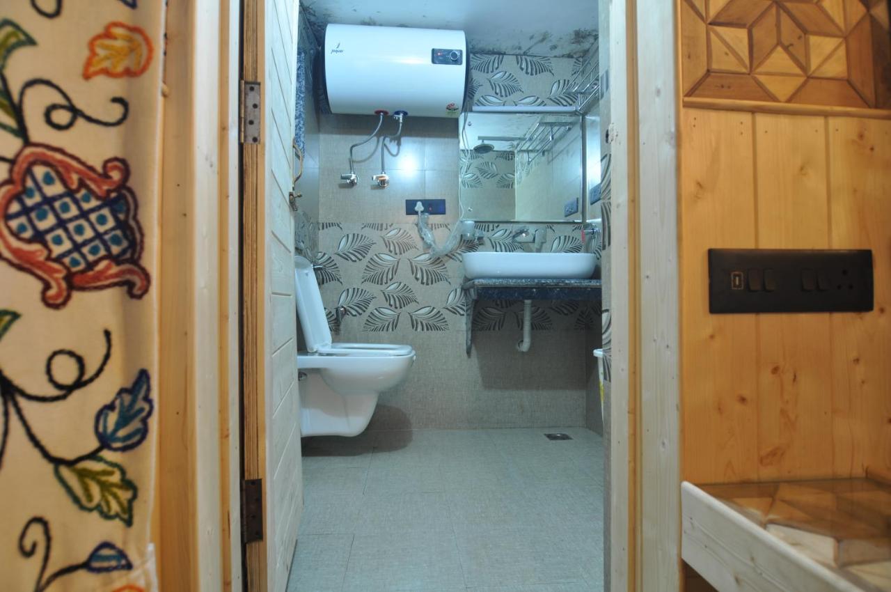 Kashmir House Pahalgam Hotel Exterior foto