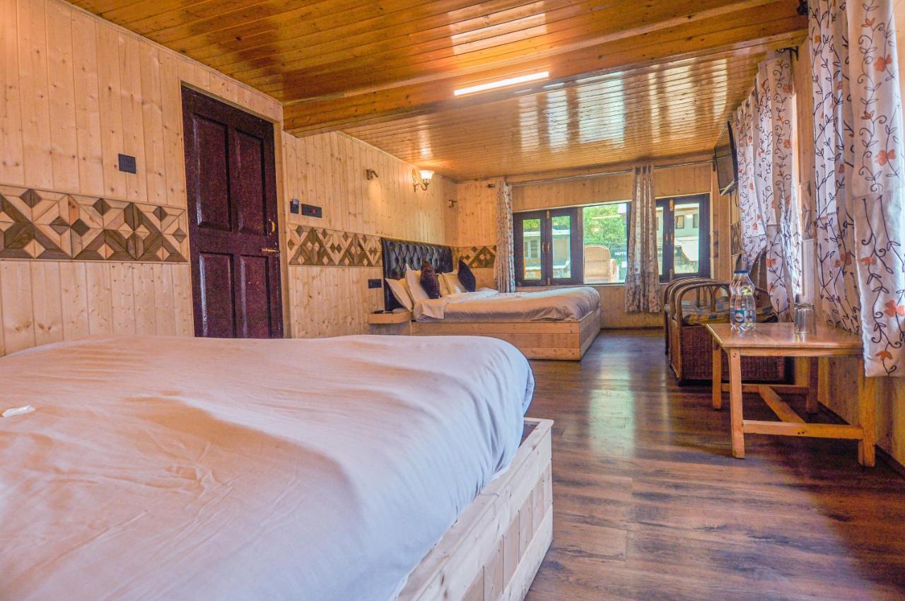Kashmir House Pahalgam Hotel Exterior foto
